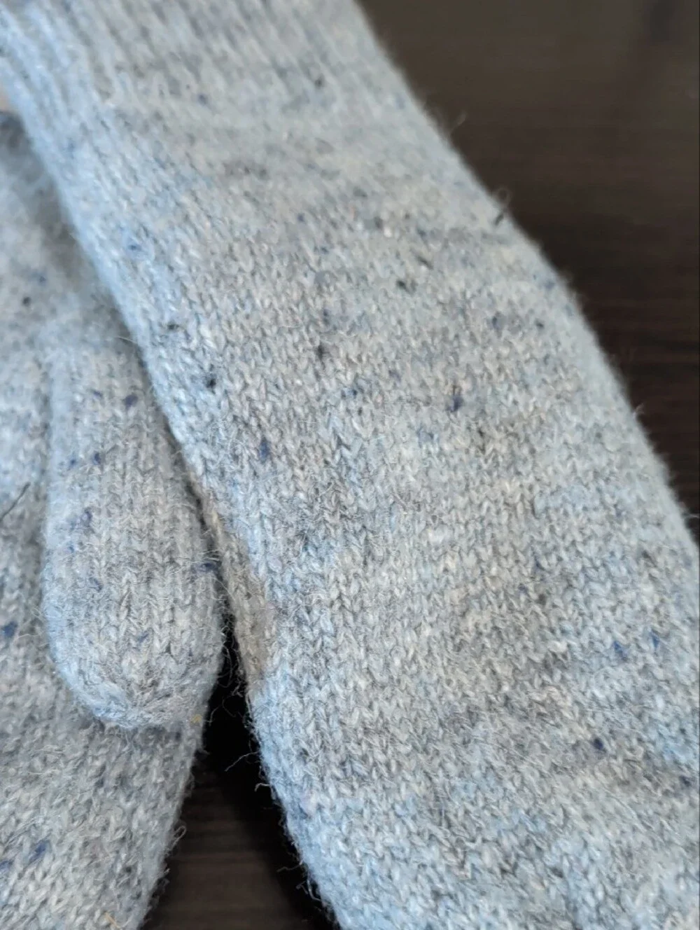 Isotoner Light Blue Flecked Knit Mittens